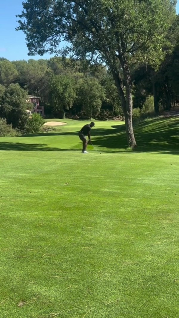 养生之道⛳️詹姆斯晒打高尔夫球  片段 随后再次泡冰水浴复健    身体