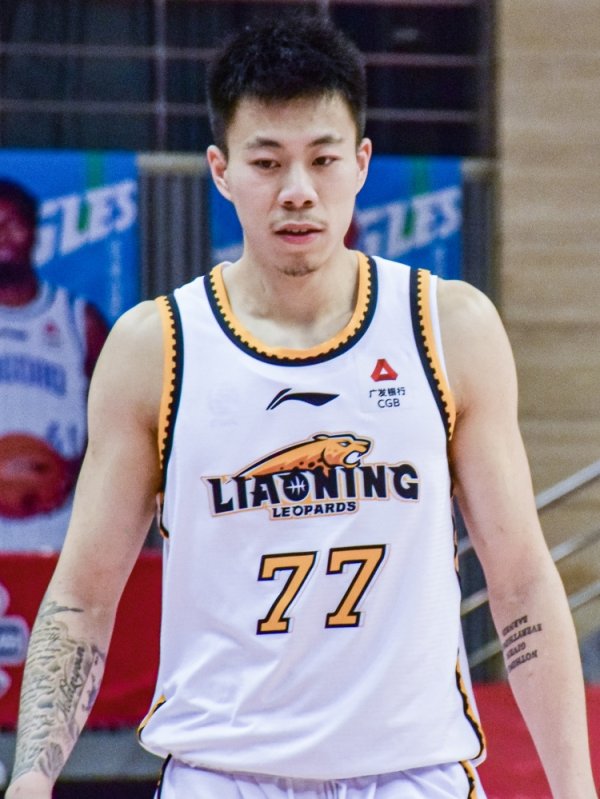 媒体人：张镇麟最后或留辽宁 徐昕在积极推进离队 上海运作内援