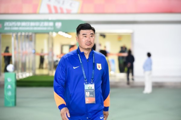 韩鹏：压力在主队我们没任何压力 缺少高点通过任意球练习  弥补