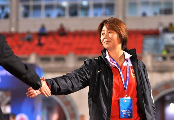 高红：控制古代足球    是我的古代足球    风格，尤其在青少年阶段一定要强调盘带