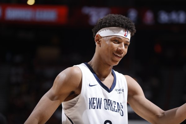 涉嫌诈骗！7号秀费尔斯15中3&三分6中0仅拿7分3板3助 5错误  4犯