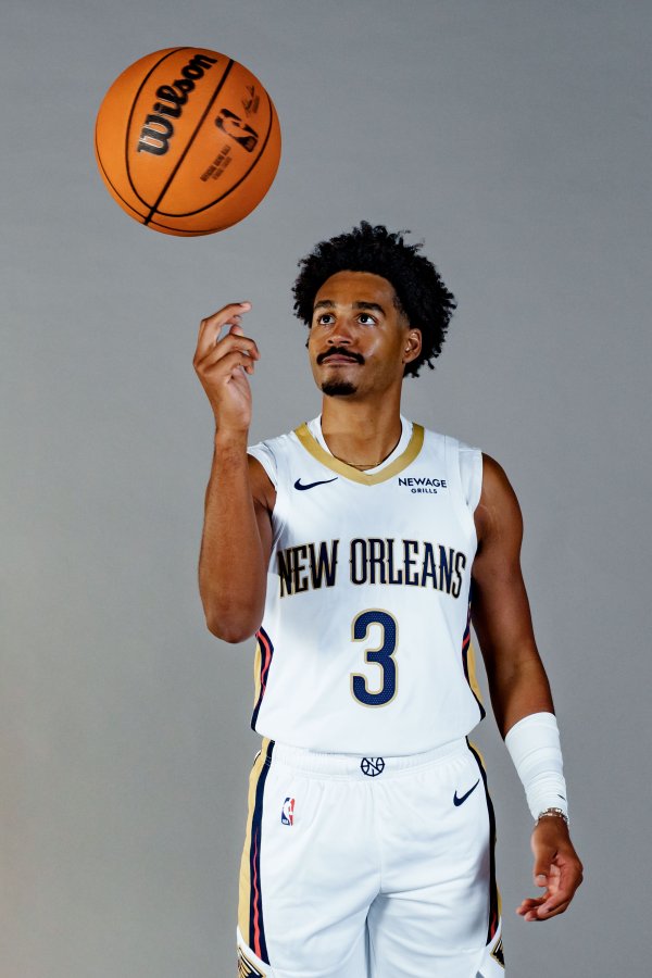 随便玩玩！普尔首秀20分钟9中3&三分6中1拿到11分4板4助1帽