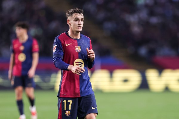 每体：热刺询问卡萨多的情况，球员不想离开巴萨