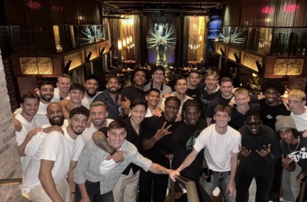 曼晚：曼联球员相信他们会在新赛季取得成功，目前球队氛围非常好