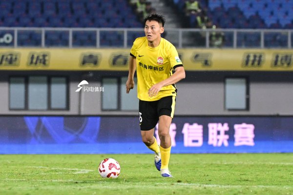 王鹏遭遇车祸 青岛西海岸球迷赛事  第15分钟为其送祝福