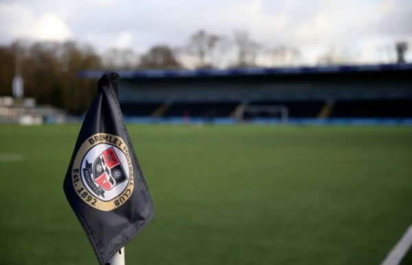 太阳报：英乙球队布罗雷连续两周因裁判    负伤  而被迫中断赛事