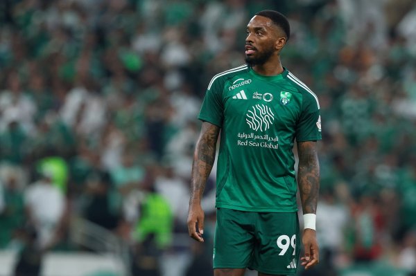 记者：托尼为了世界杯赛  可以租借回英超，热刺和曼联都存在可能性