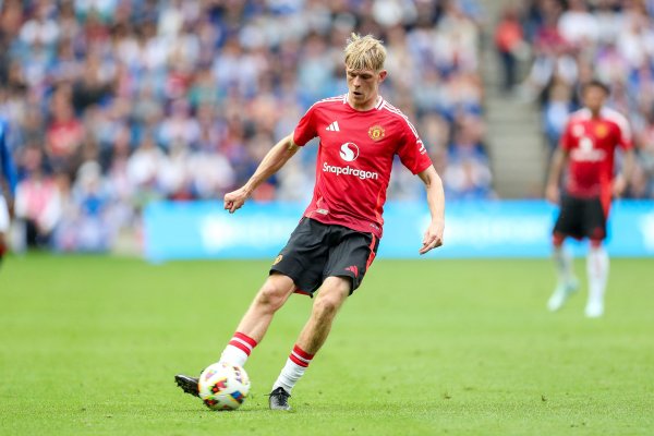 邮报：曼联中场球员科利尔将租借赫尔城，埃因霍温想租阿玛斯