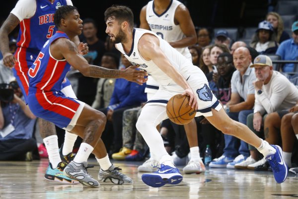 能赶上常规赛吗？灰熊主帅：杰罗姆小腿负伤   回孟菲斯后接受复查