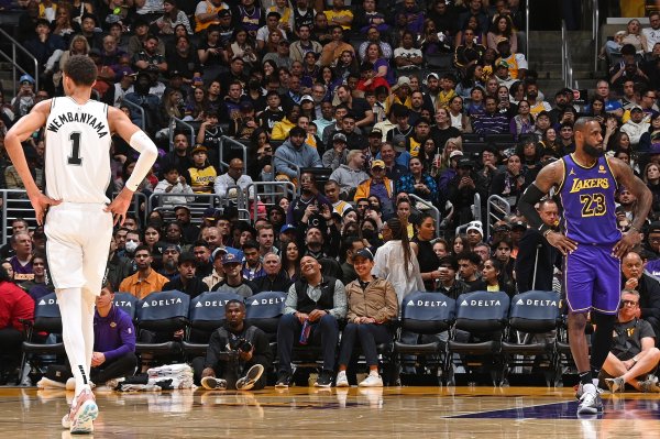 休赛期被收集球星卡最多的球员Top10：文班居首 老詹次席 库里第4