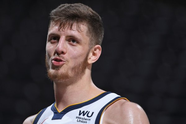 哈滕：最艰难时期是在掘金 你只能打约基奇后备  且只能打10分钟