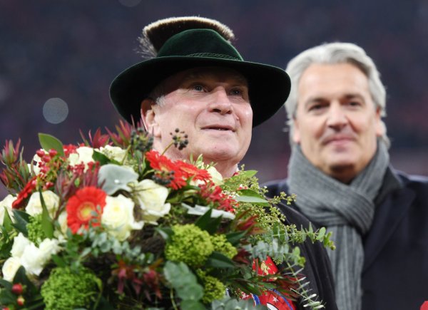 旧将：赫内斯为拜仁的人们付出一切 范加尔曾因替换队员  在更衣室脱裤