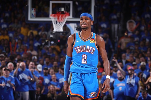 抖机灵！猛龙记者：揭幕战是我本赛季看过最出色  的赛事